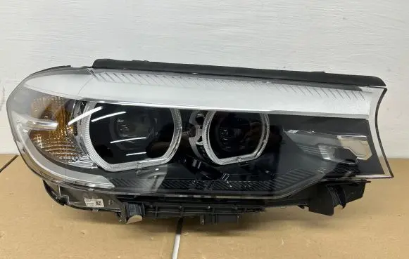 BMW 5 G30 G31 Headlight/headlamp 2588380