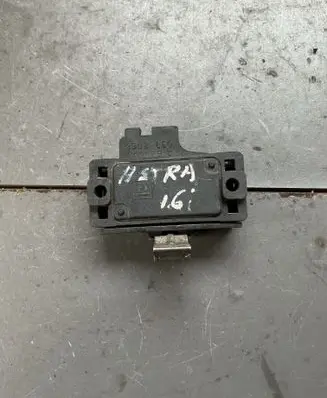 Opel Astra H Air pressure sensor 90225716
