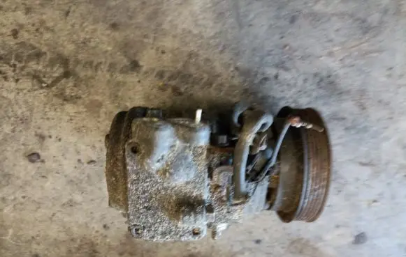 KIA Sportage Air conditioning (A/C) compressor (pump) 57700