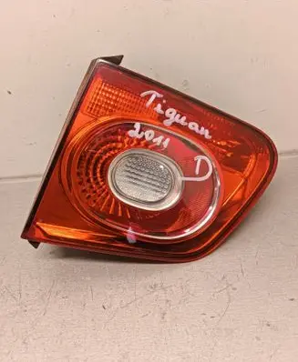 Volkswagen Tiguan Tailgate rear/tail lights 5N0945094C 009692049484