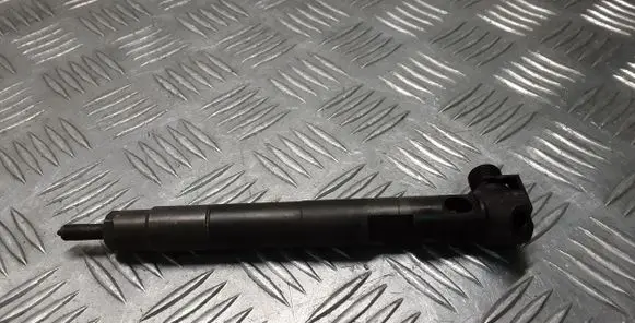 Mercedes-Benz E W212 Fuel injector A6510700587