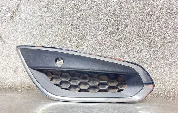 Volvo V60 Front fog light trim/grill 31294136 BP8BB