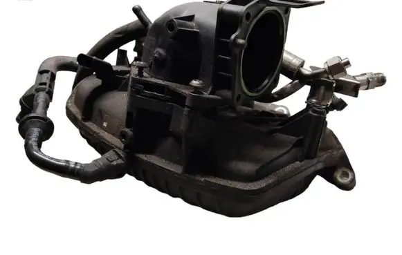 Volkswagen Golf IV Intake manifold 03C129721D