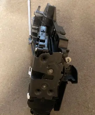 Volvo S80 Front door lock 30784987 A048069