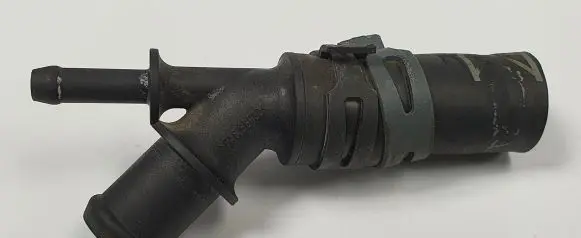 Volkswagen PASSAT B5.5 Engine coolant pipe/hose 1J0121087D