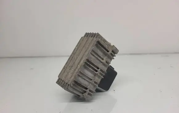 Glow plug pre-heat relay