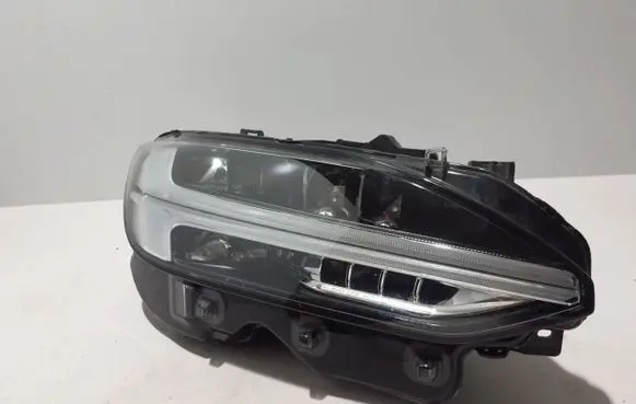 Volvo S90, V90 Headlight/headlamp 31655139