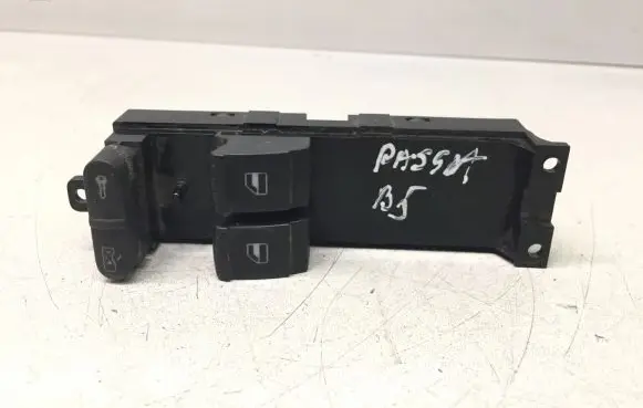 Volkswagen PASSAT B5 Electric window control switch 1J3959857