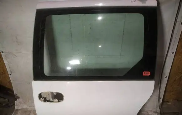 Chrysler Voyager Rear door baltos