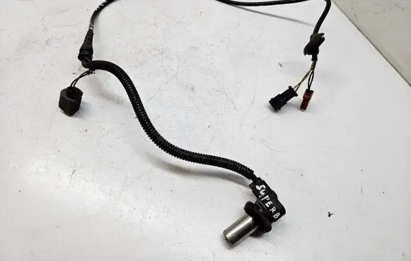 Skoda Superb B5 (3U) ABS brake wheel speed sensor 8D0927803D