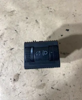 Volkswagen Polo V 6R Headlight level height control switch 6R0941333