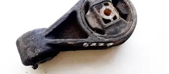 Ford Focus Engine mount bracket