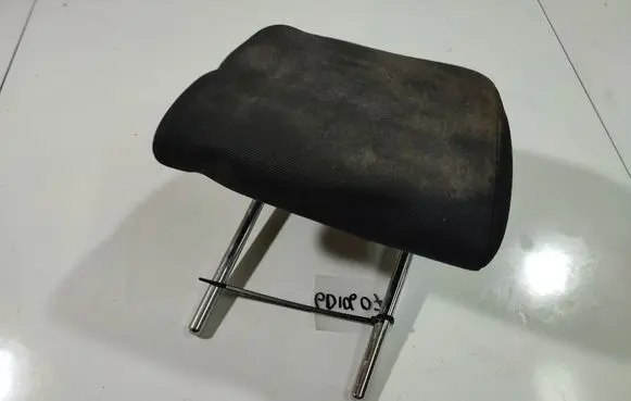 Peugeot 307 Front seat headrest F295063