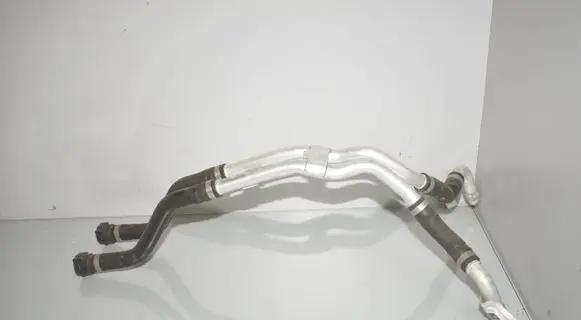 Engine coolant pipe/hose