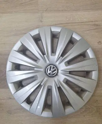 Volkswagen Golf VII R16 wheel hub/cap/trim 5G0601147