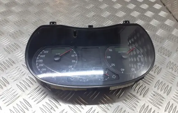 Volkswagen Polo IV 9N3 Speedometer (instrument cluster) 6Q0920823T