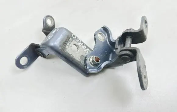Toyota Verso Rear door hinge set ES03