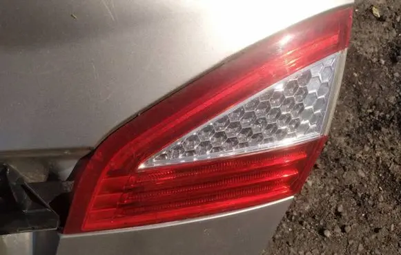 Ford Mondeo MK IV Tailgate rear/tail lights