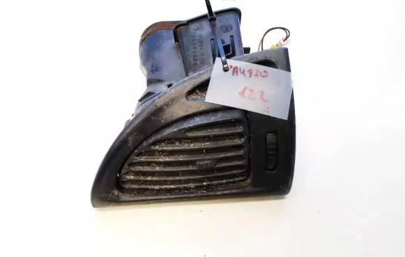 Citroen C5 Dash center air vent grill 963261667a