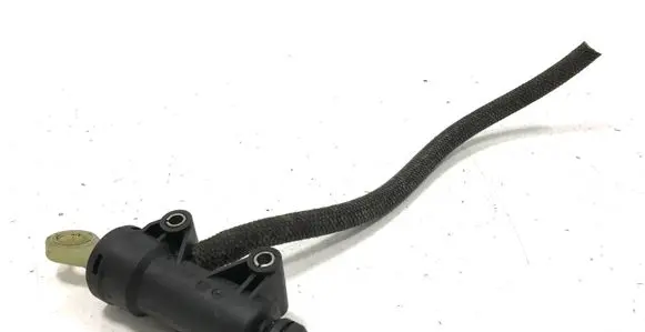 BMW X3 E83 Clutch master cylinder 21526758822 6758822