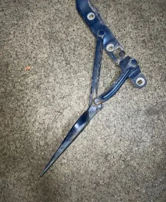 BMW 5 E39 Tailgate/trunk/boot hinge 8159398
