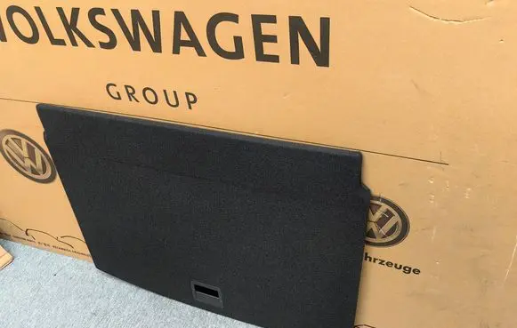 Volkswagen Golf VII Other trunk/boot trim element 5G6858855