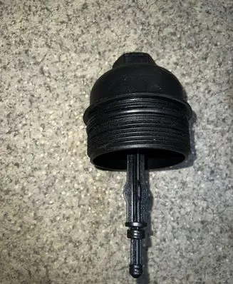 BMW 5 E39 Oil filter cover 2247379