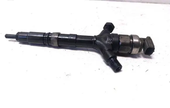 Toyota Corolla Verso AR10 Fuel injector 236700G010