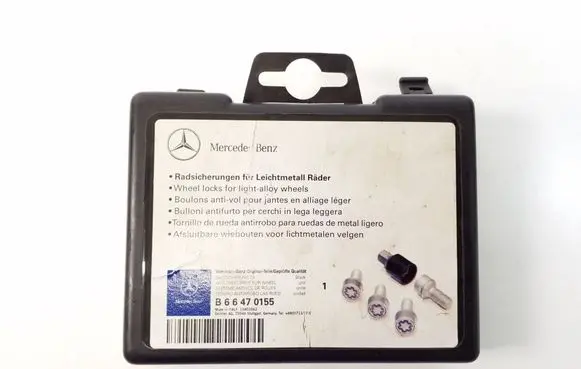 Mercedes-Benz C W204 Nuts/bolts 