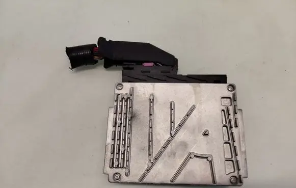 Volvo S60 Engine control unit/module 306377733A