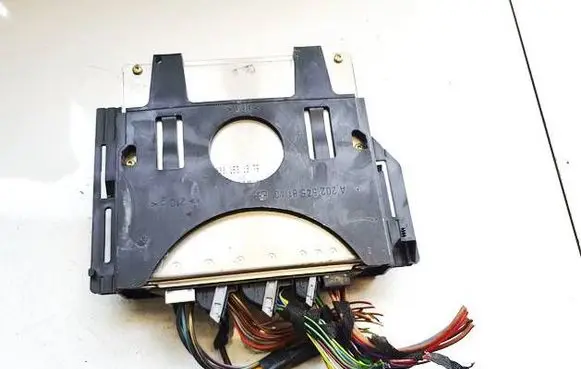 Mercedes-Benz C W202 Engine control unit/module a0001531379 0281010222