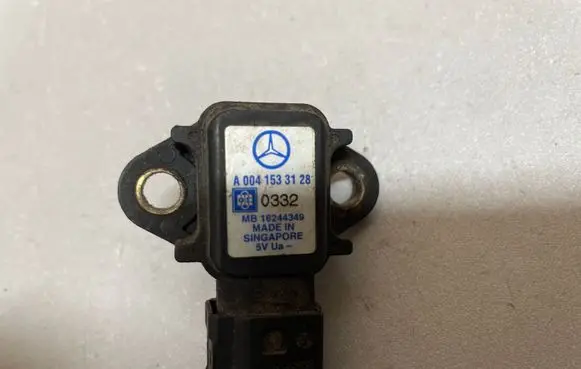 Mercedes-Benz E W210 Sensor A0041533128