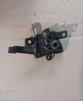 Subaru Legacy Engine bonnet/hood lock/catch