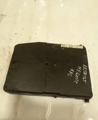 Renault Megane II Central body control module 8200606828 S118400340H