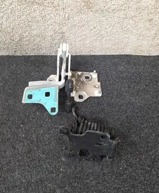Mercedes-Benz C W205 Tailgate/trunk/boot hinge A2057501228