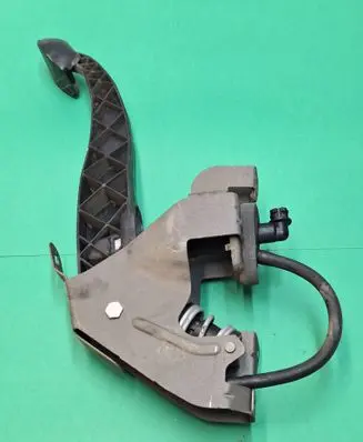 Volkswagen Transporter - Caravelle T5 Clutch pedal 7h1721059k
