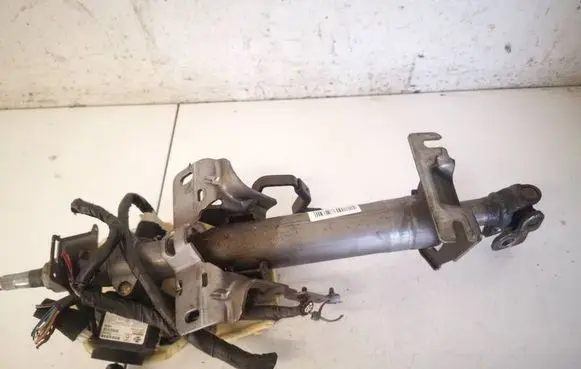 Nissan Almera Tino Steering wheel axle 