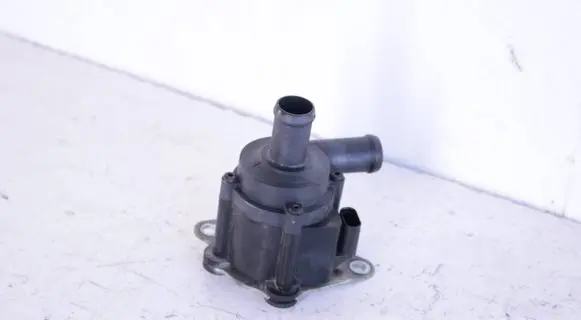 Volvo V60 Electric auxiliary coolant/water pump 31338211 518705000