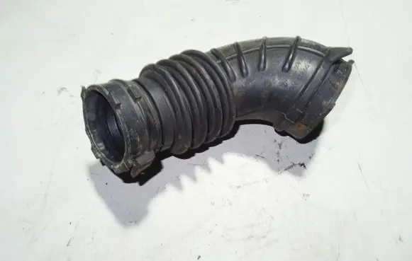 Audi A5 8T 8F Air intake hose/pipe 06H129629