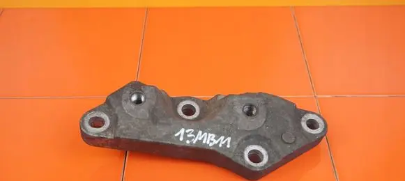 Volvo S80 Engine mounting bracket D5244T14