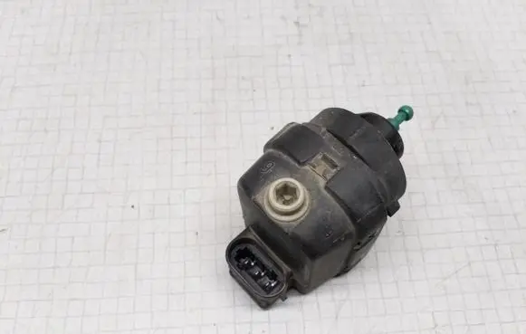 Renault Megane I Headlight level adjustment motor 