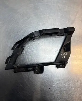 Volkswagen Jetta VI Front bumper corner part panel trim 5C6807262
