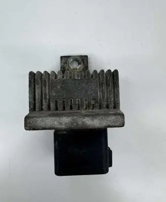 Renault Clio III Glow plug pre-heat relay 7700115078 EED712