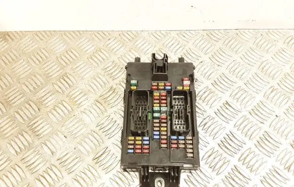 Volvo XC90 Fuse module 31346672
