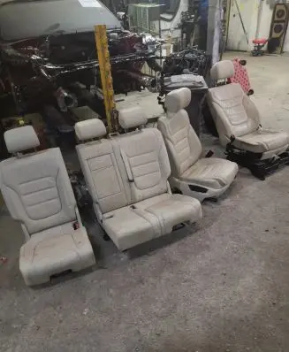 Volkswagen Touareg II Seat set 