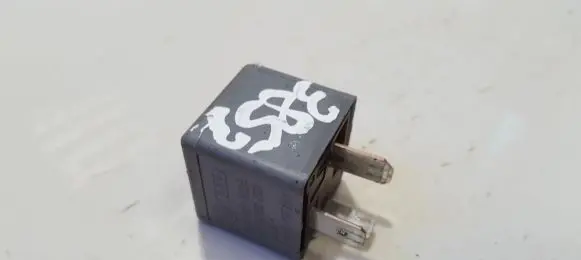 Audi A6 S6 C6 4F Other relay 8D0951253A V23134-B52-X301