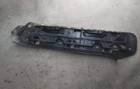 Volkswagen Touran I Front bumper mounting bracket 1T0807935 DW02935