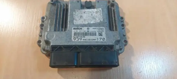 Alfa Romeo 159 Engine control unit/module ECU 0281017303 51877435 4AE161DAM