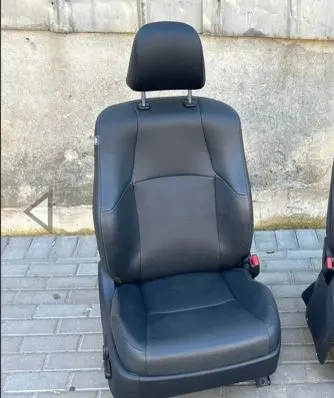 Toyota Land Cruiser (J150) Front passenger seat 