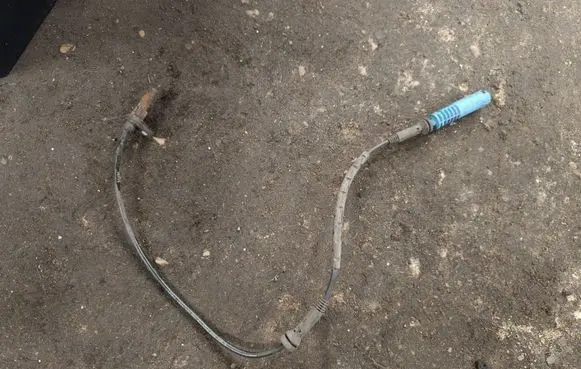 BMW X5 E53 ABS brake wheel speed sensor 611269087059